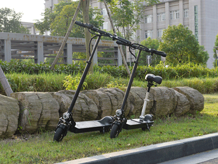 共享電動(dòng)滑板車陸續(xù)入駐大學(xué)校園，意味著什么？